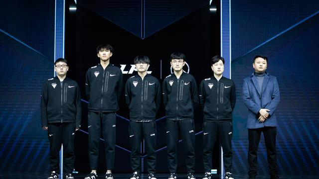 动员们的高 动员们的高