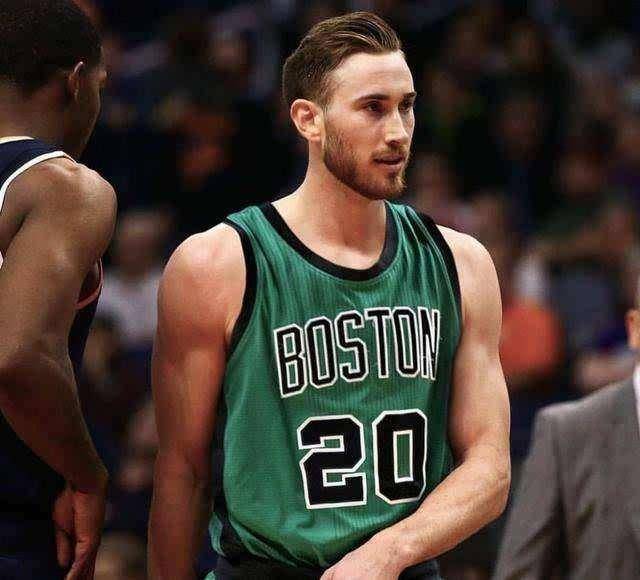 他逐步缩小 他逐步缩小