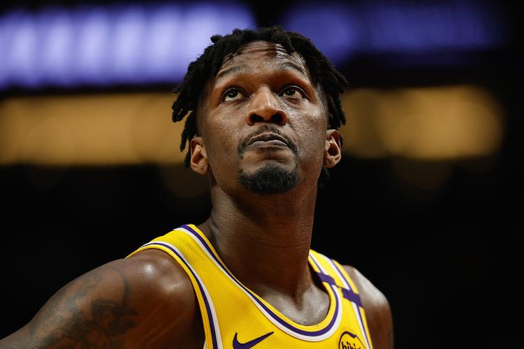 但它只在叙 但它只在叙